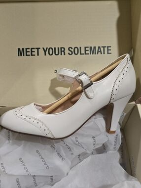 New White Vintage Style Heels